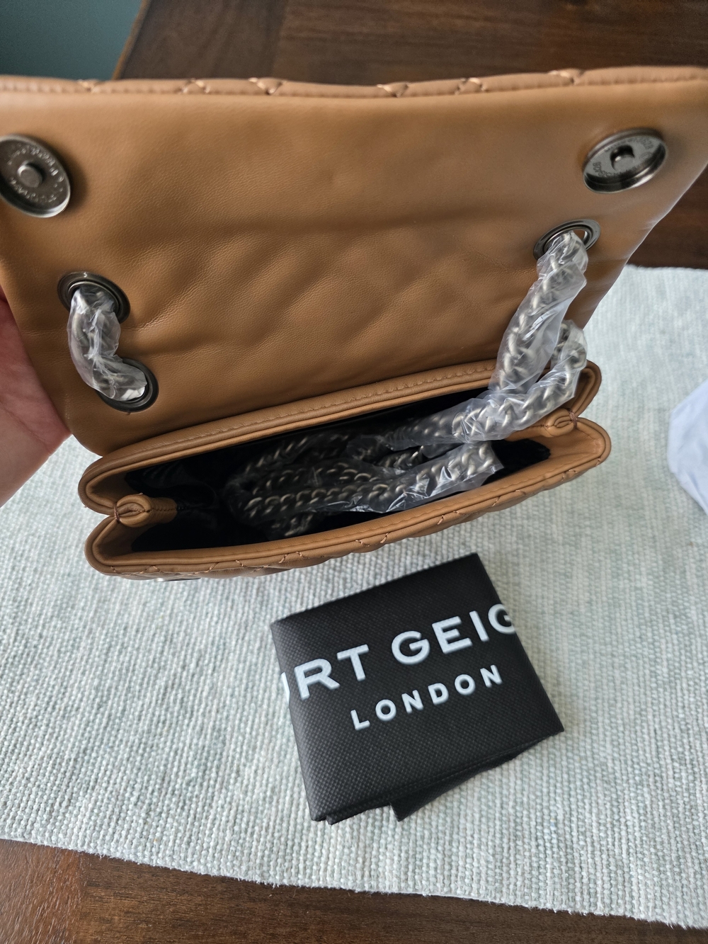 Kurt Geiger Quilted Beige Shoulder Bag with Chain Strap - Picture 6 of 8